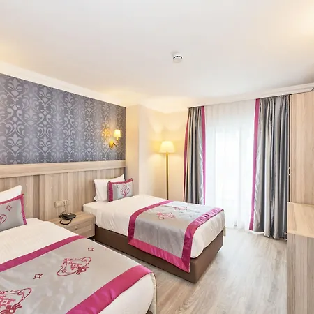 Hotel Dab 4*